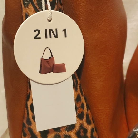 Fashion Handbag 2 in 1 Large and Spacious ~ NWT - Picture 9 of 16